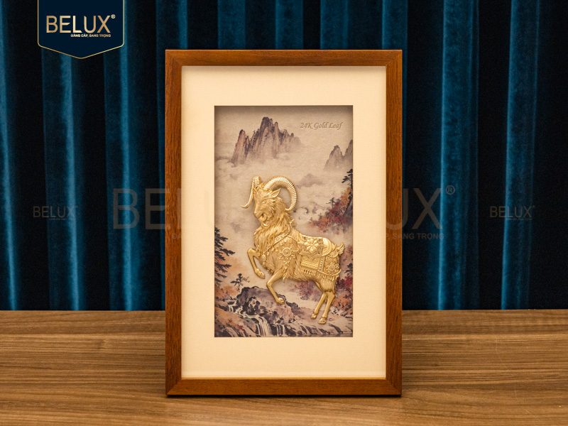 Tranh dê thủy mặc dát vàng - 35x24cm
