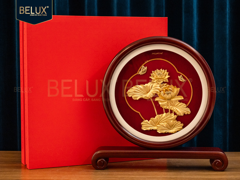 Biểu trưng tròn hoa sen dát vàng 24k