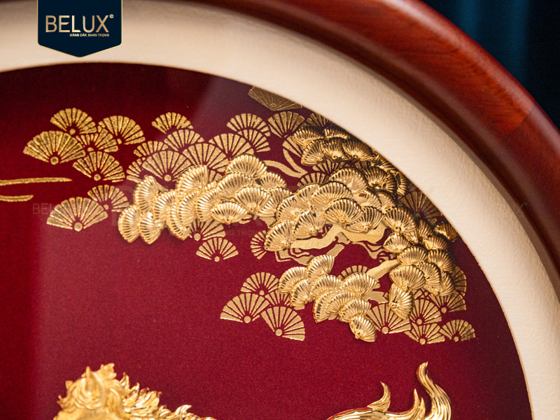 Biểu trưng tròn mã đáo thành công dát vàng 24k