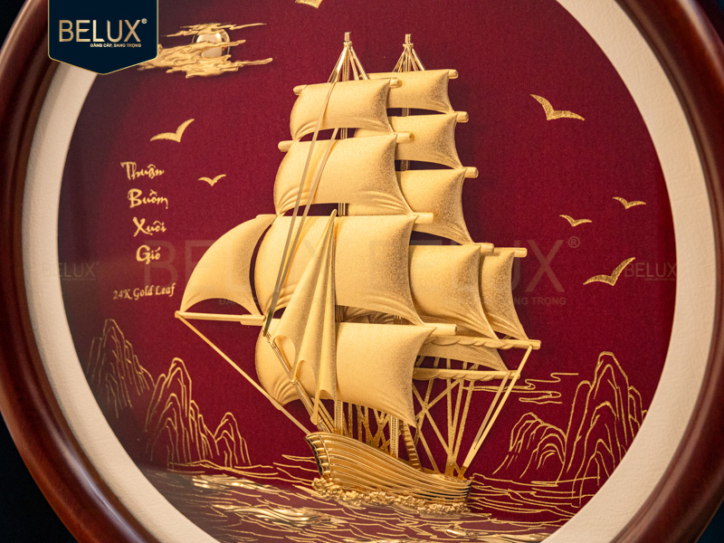 Biểu trưng tròn thuận buồm xuôi gió dát vàng 24k