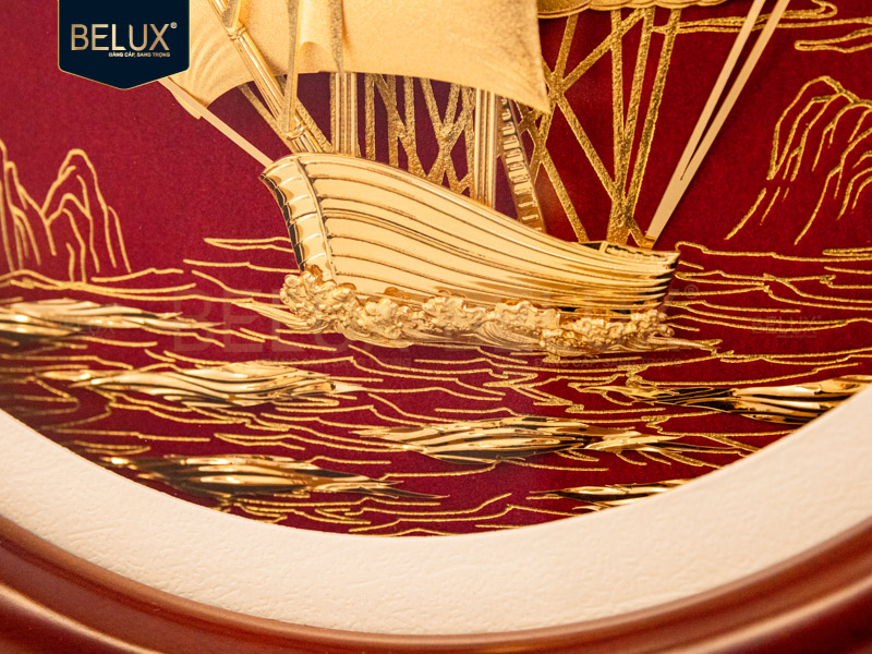 Biểu trưng tròn thuận buồm xuôi gió dát vàng 24k