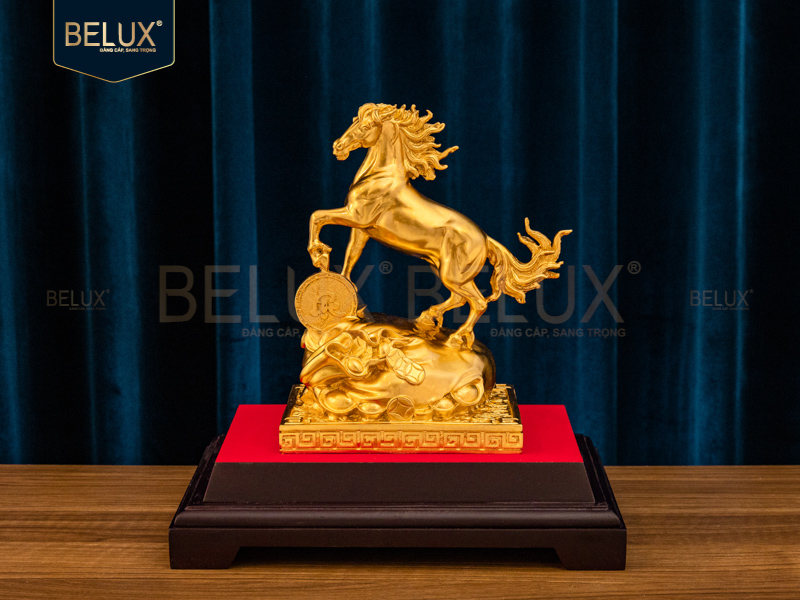 Tượng Ngựa chữ lộc dát vàng 24k