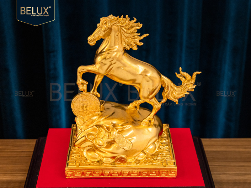 Tượng Ngựa chữ lộc dát vàng 24k