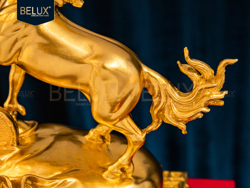 Tượng Ngựa chữ lộc dát vàng 24k