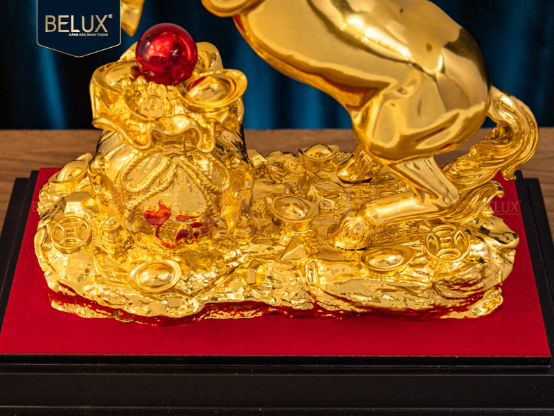 Tượng ngựa túi tiền tài lộc mạ vàng 24k