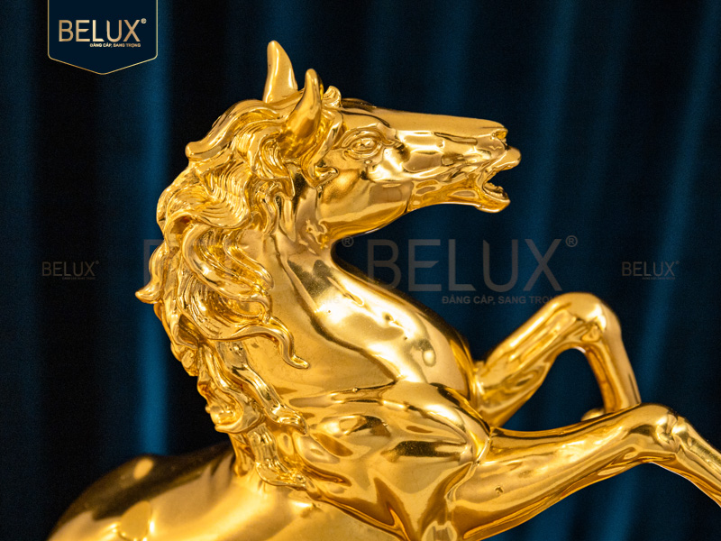 Tượng ngựa túi tiền tài lộc mạ vàng 24k