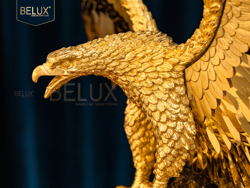 Tượng đại bàng tung cánh dát vàng 24K Mẫu 2