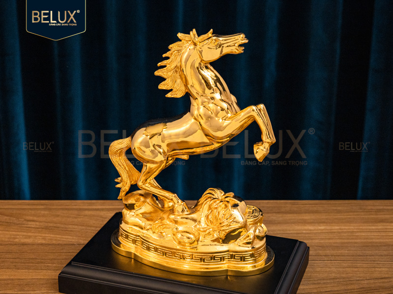 Tượng Linh Vật Ngựa Mạ Vàng 24k