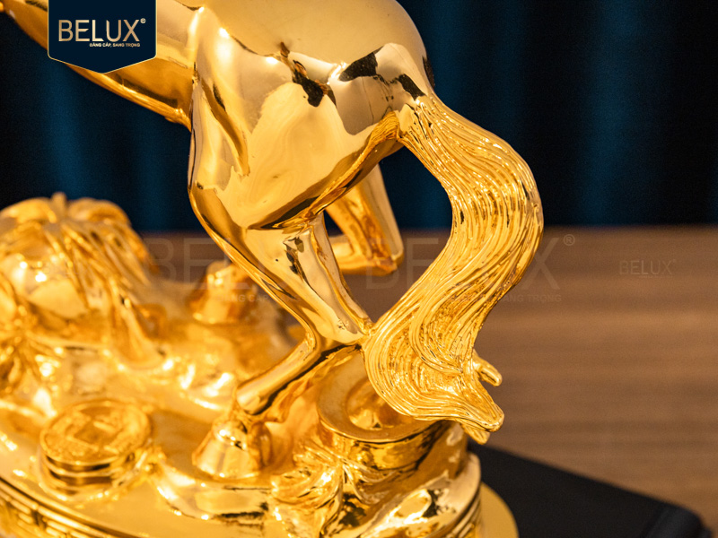 Tượng Linh Vật Ngựa Mạ Vàng 24k