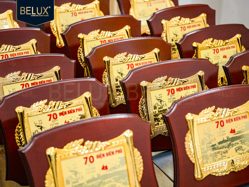 ki-niem-chuong-tang-ki-niem-cong-ty