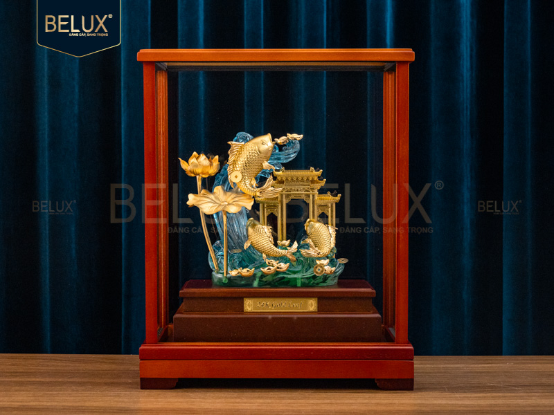 Tượng cá chép vượt vũ môn dát vàng 24k cao 36cm