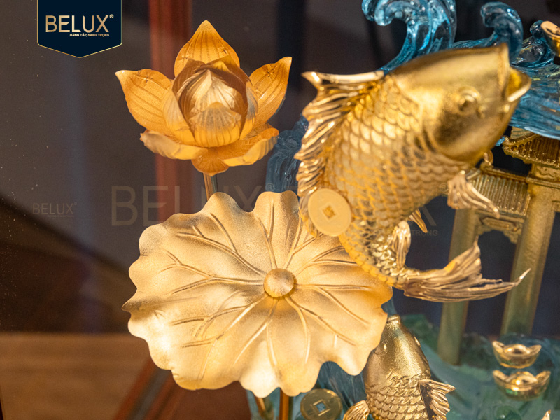 Tượng cá chép vượt vũ môn dát vàng 24k cao 36cm