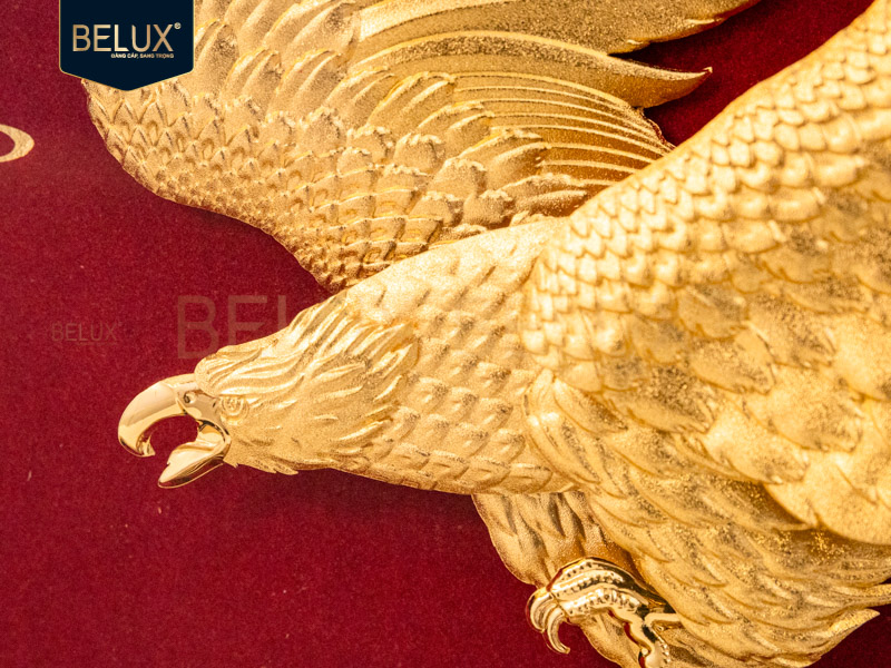 Biểu trưng tròn đại bàng dát vàng 24k&nbsp;