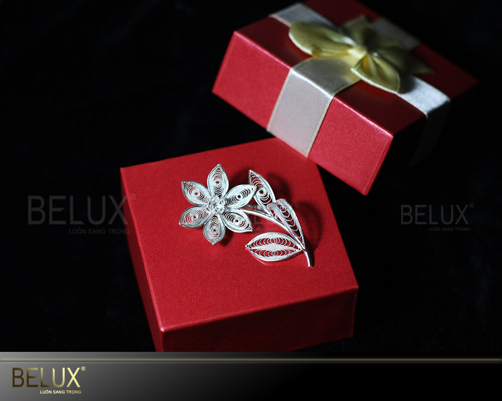 Hoa Cài Áo Mẫu 5