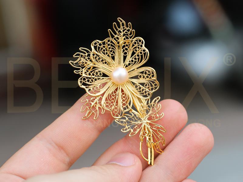 Hoa Cài Áo Mẫu 2