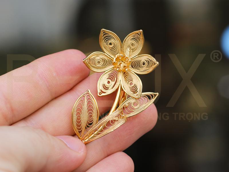 Hoa Cài Áo Mẫu 5