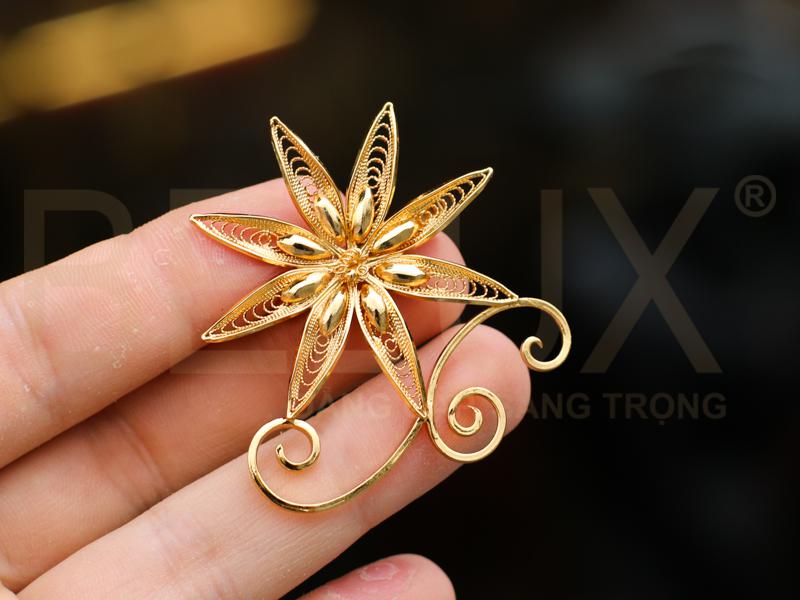 Hoa Cài Áo Mẫu 9