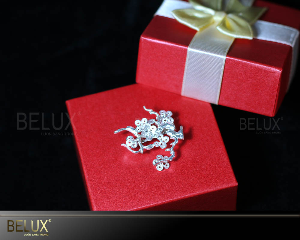 Hoa Cài Áo Mẫu 3