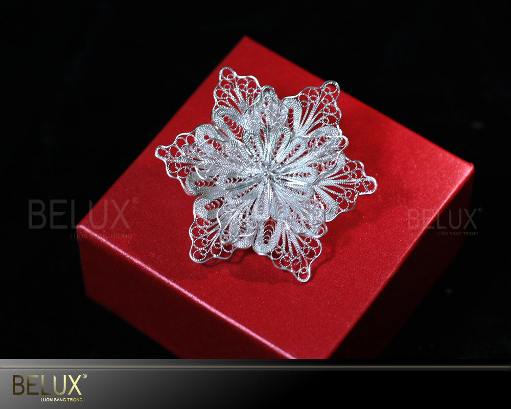 Hoa Cài Áo Mẫu 4