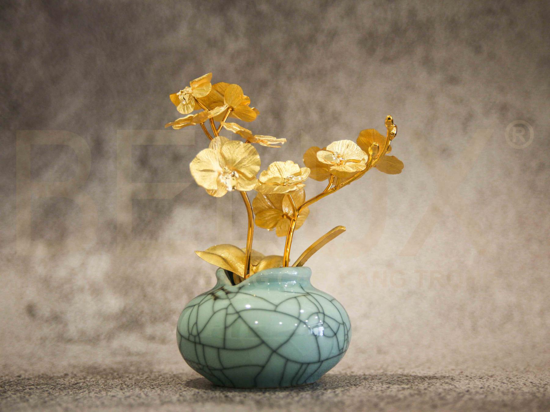 Chậu lan hồ điệp 3 cành dát vàng 24K