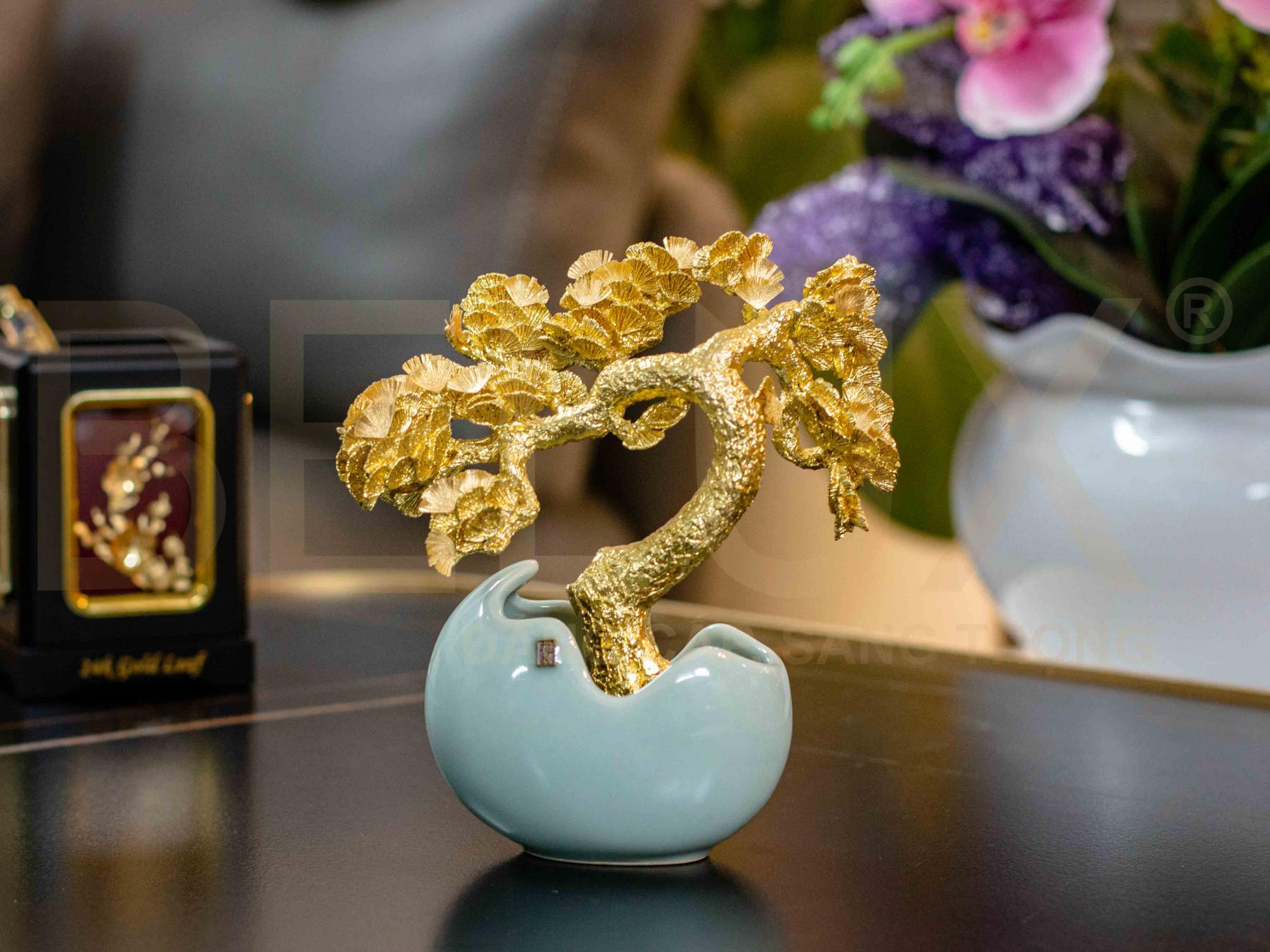 Chậu Cây Tùng Dát Vàng 24k