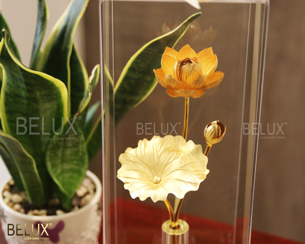 Bình hoa sen dát vàng 24k 15x13x40cm