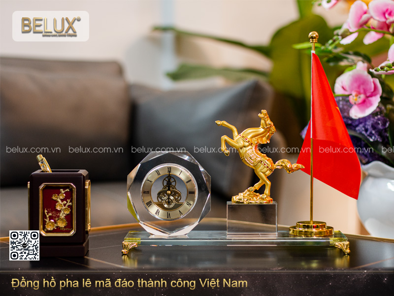 dong-ho-pha-le-ma-dao-thanh-cong-viet-nam 