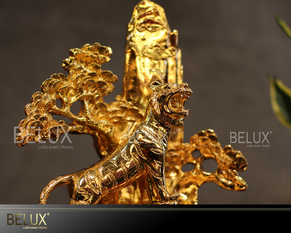 Tượng Hổ Đứng Cây Tùng Mạ Vàng 24k