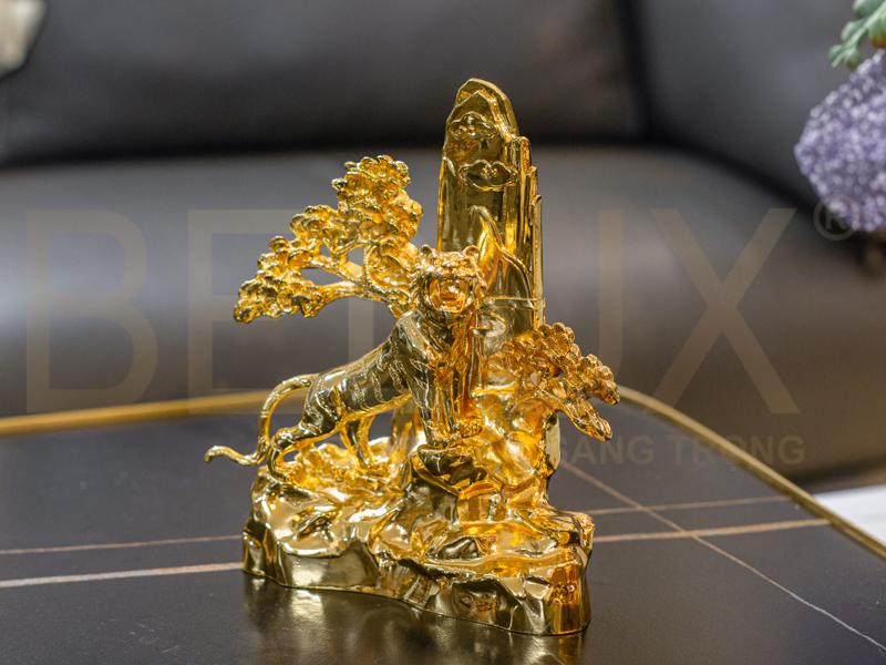 Tượng Hổ Đứng Cây Tùng Mạ Vàng 24k