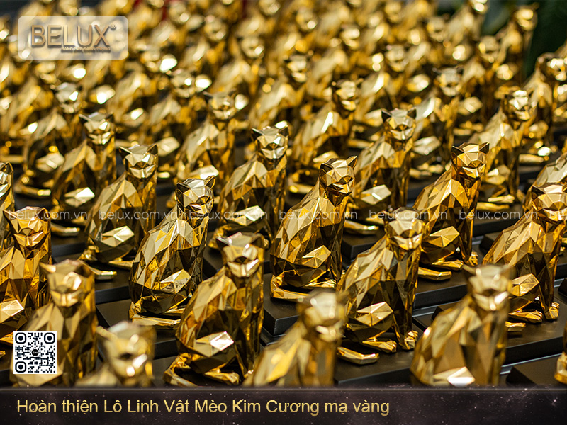 Lô quà tặng Linh Vật Mèo Kim Cương mạ vàng