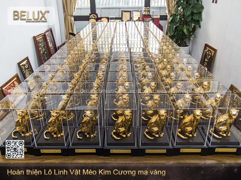 Lô quà tặng Linh Vật Mèo Kim Cương mạ vàng