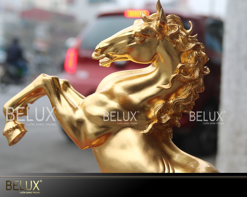 Tượng Ngựa Chiến Dát Vàng 9999