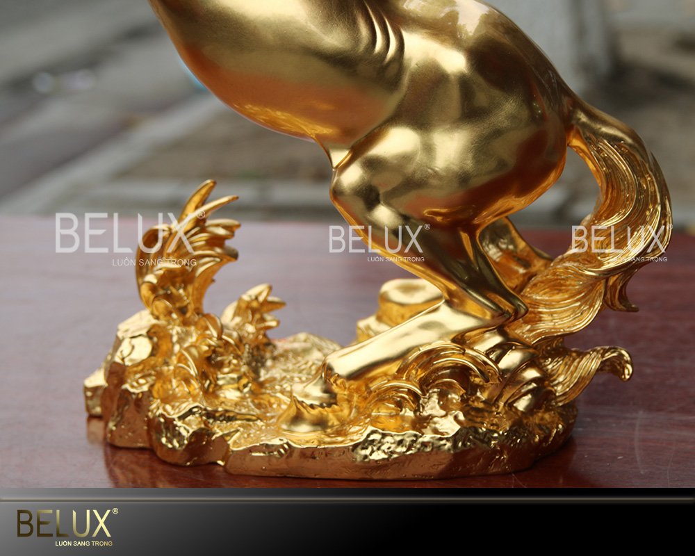 Tượng Ngựa Chiến Dát Vàng 9999