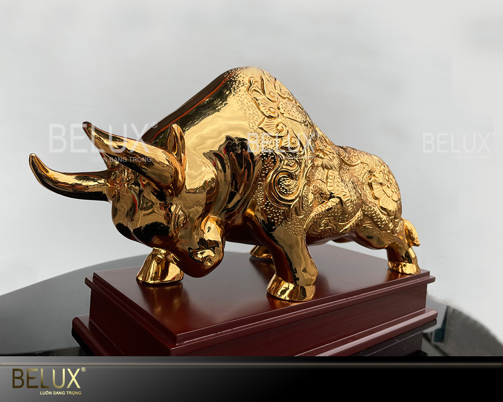 Tượng Bò Tài Chính Mạ Vàng 24k