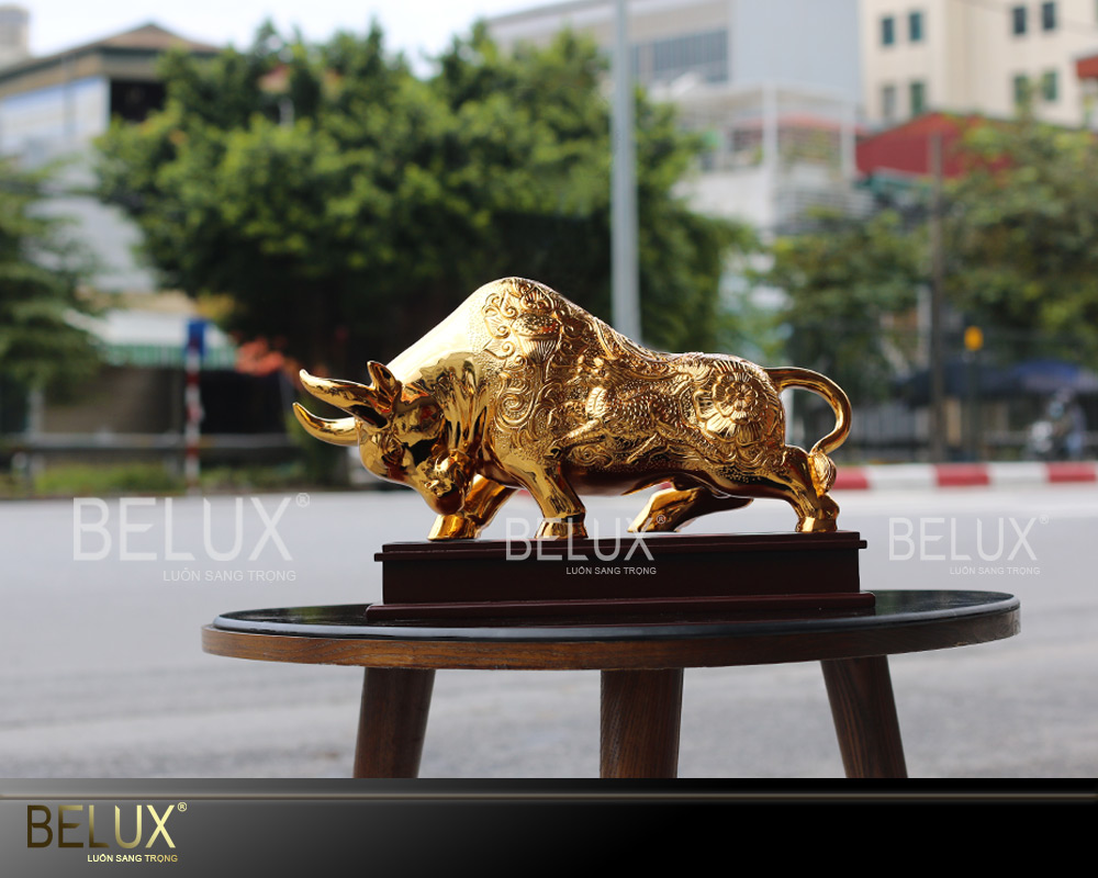 Tượng Bò Tài Chính Mạ Vàng 24k
