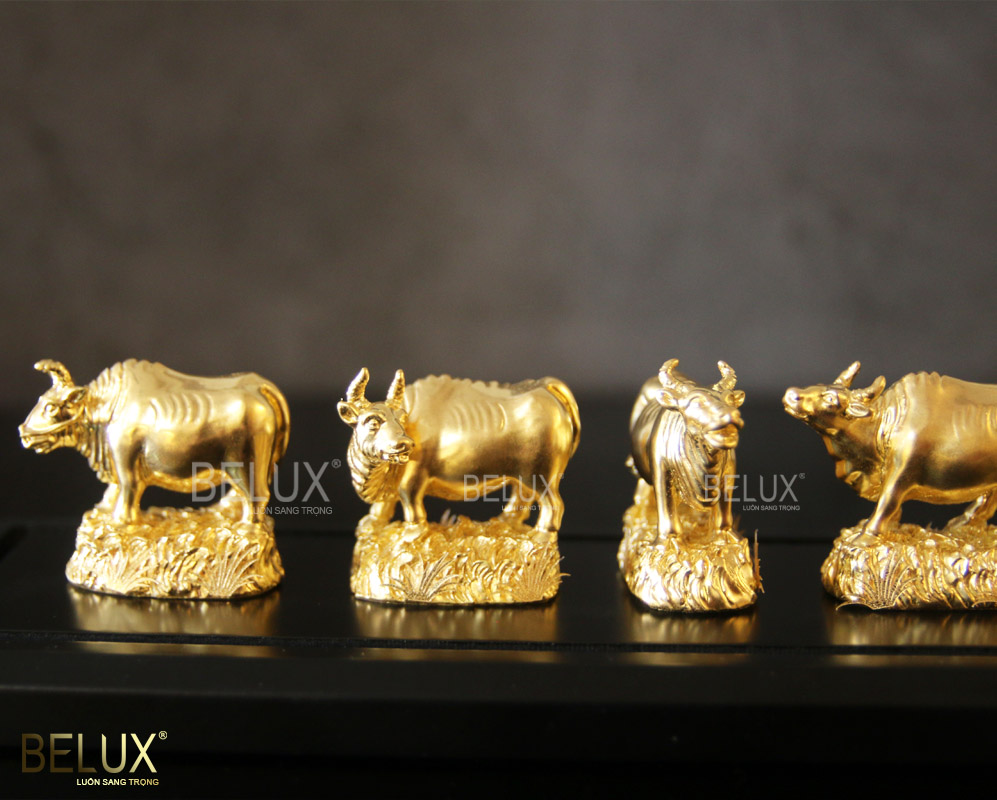 Tượng Trâu Phong Thủy Mạ Vàng 24k Mẫu 3