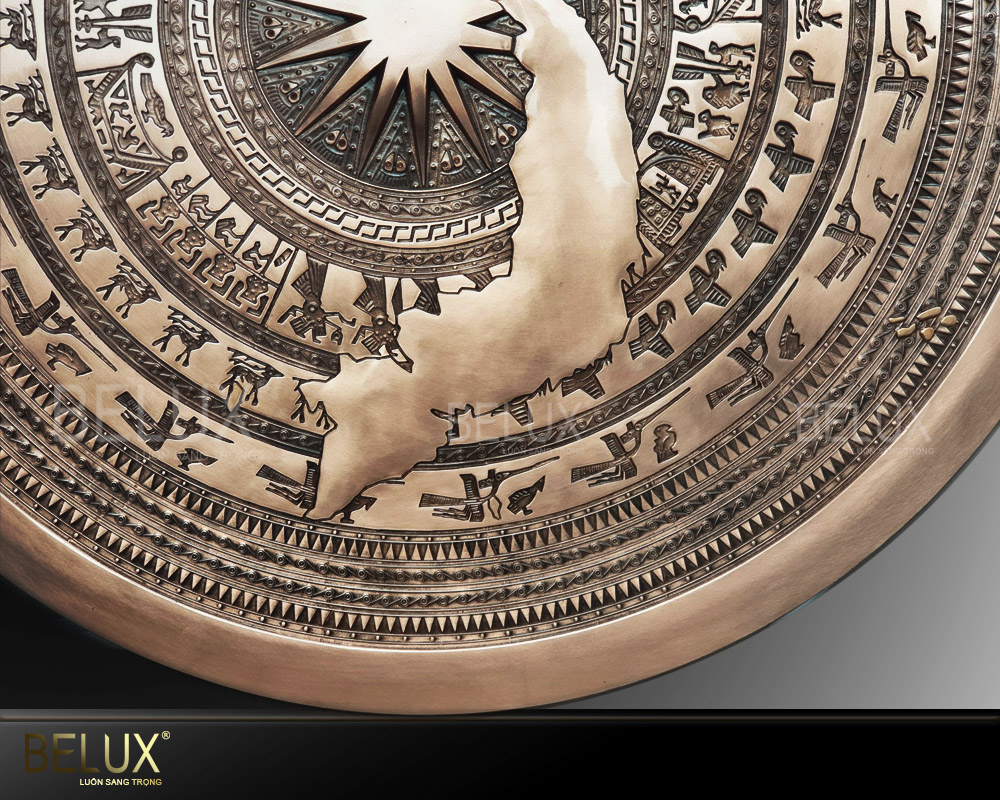 Mặt trống đồng bản đồ Việt Nam hoa văn chìm