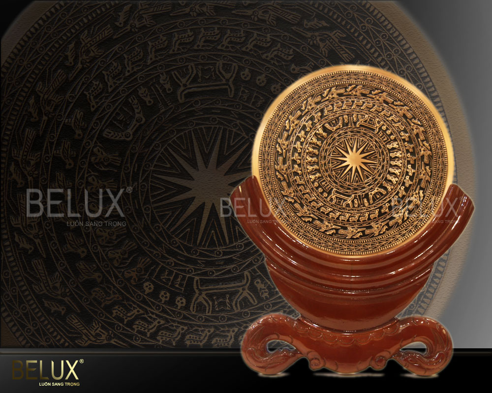 Mặt trống đồng hoa văn nổi