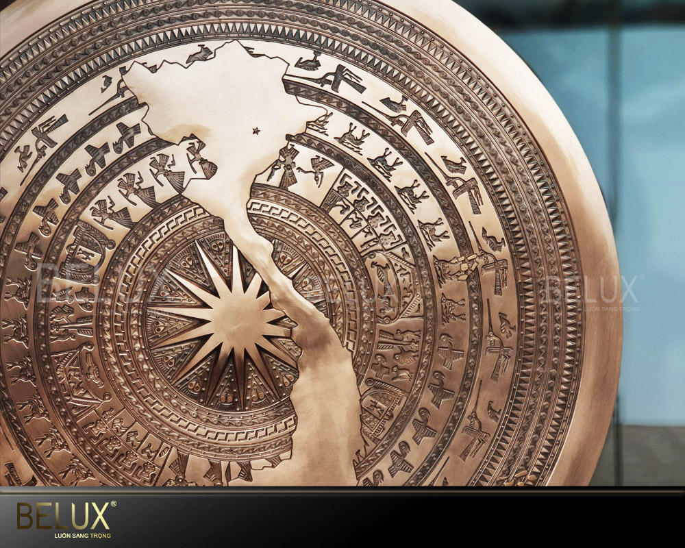 Mặt trống đồng bản đồ Việt Nam hoa văn chìm