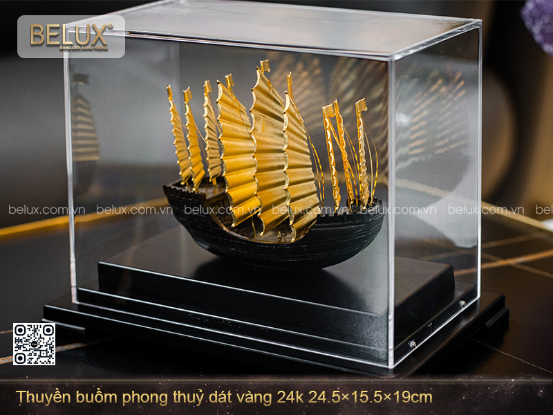 Thuyền Buồm Phong Thuỷ Dát Vàng 24k - M7