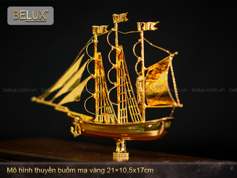 Mô hình thuyền buồm mạ vàng -M2