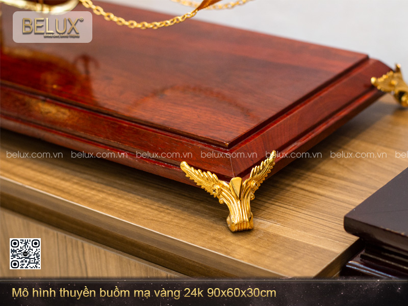 Mô Hình Thuyền Buồm Mạ Vàng 24k - M12