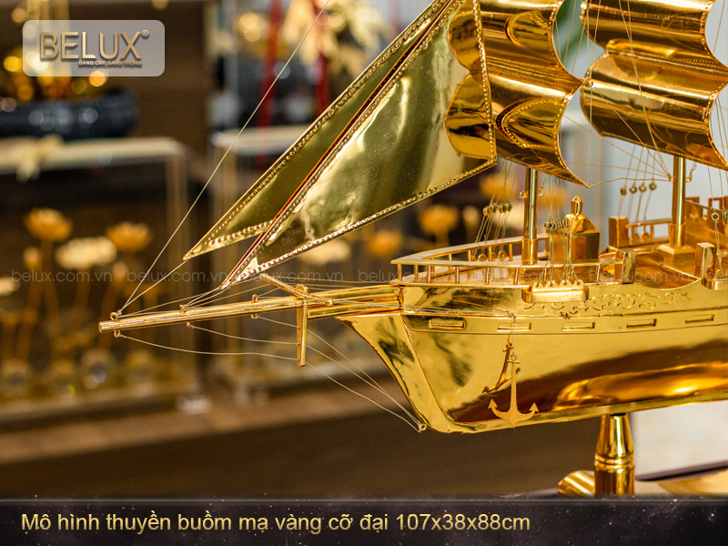 Mô hình thuyền buồm mạ vàng 24k cỡ đại - M16