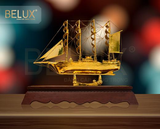 Mô hình thuyền buồm mạ vàng 24k cỡ đại - M16