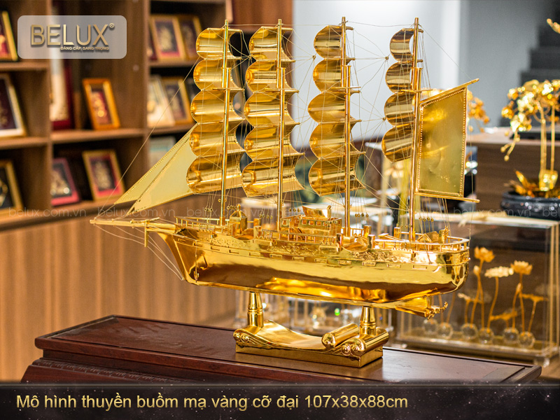 Mô hình thuyền buồm mạ vàng 24k cỡ đại - M16