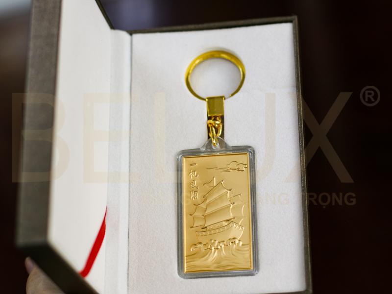 Móc Khóa Thuận Buồm Xuôi Gió Dát Vàng 24k