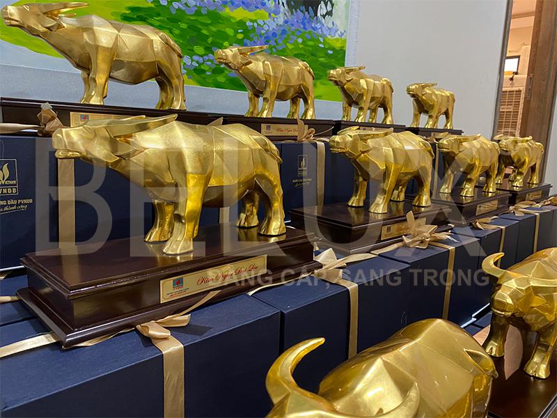 Lô tượng trâu kim cương theo đơn đặt hàng