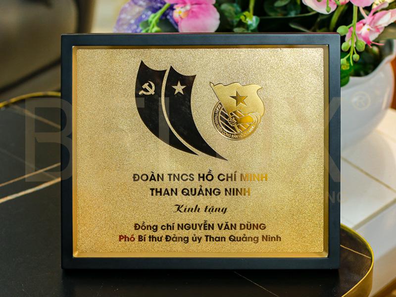 Tranh thiết kế theo yêu cầu kt 35x30cm