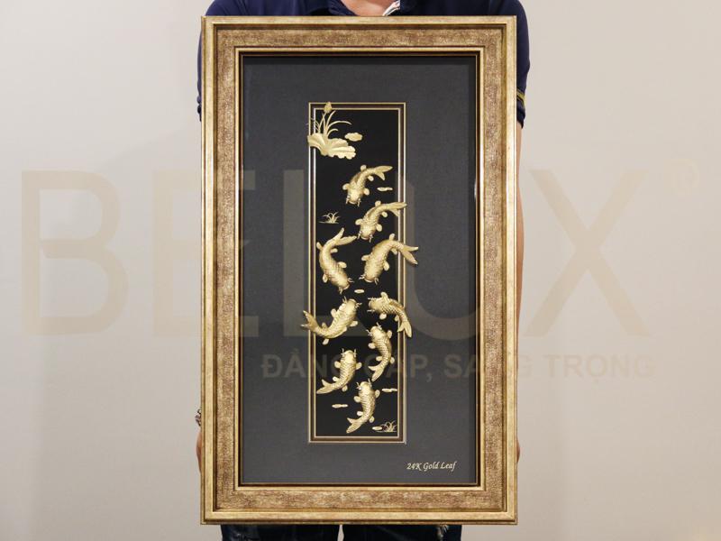 Tranh cửu ngư quần hội dát vàng 24k 63x40cm