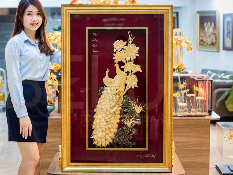 Tranh Đôi Chim Công Nền Đỏ Dát Vàng 24k
